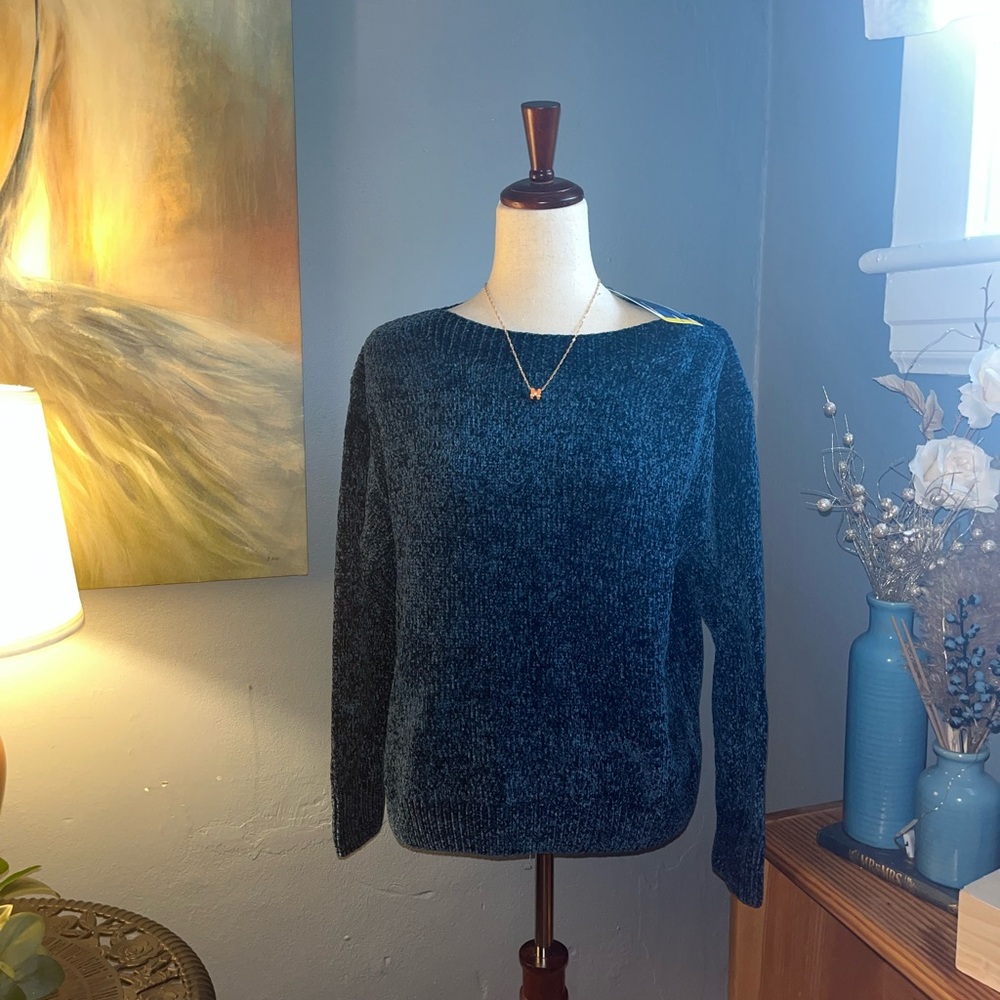 NWT. Orvis, dark teal blue and black, boatneck sweater. Size S